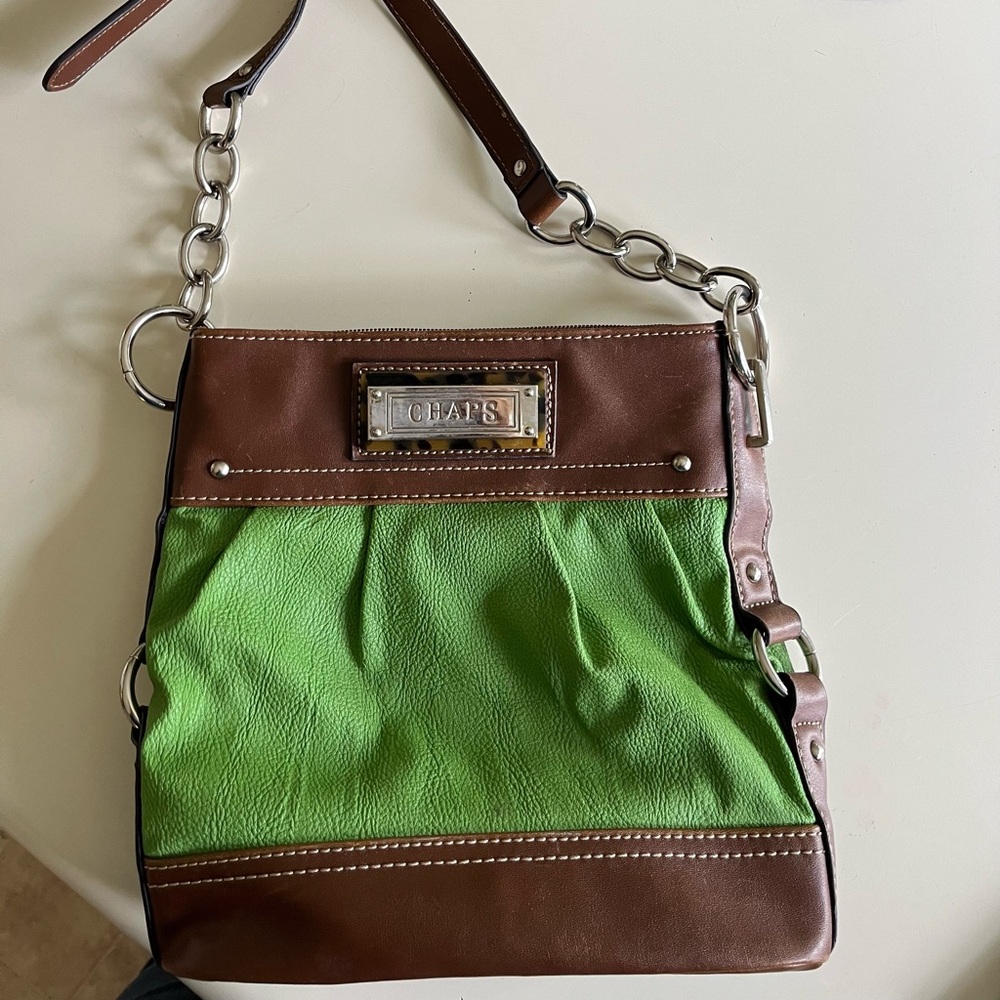 Chap’s crossbody purse